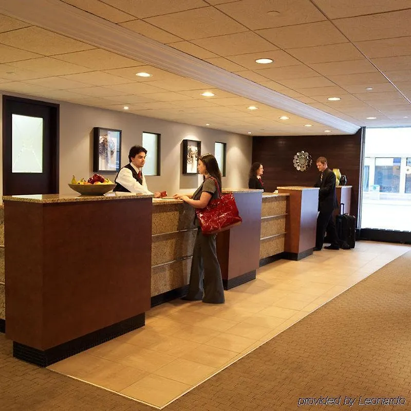 Place Louis Riel Suite Hotel Vinnipeg